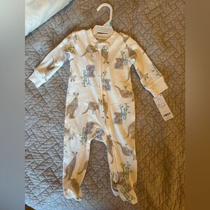 NWT 3 Carter’s Sleepers Size 6 Months